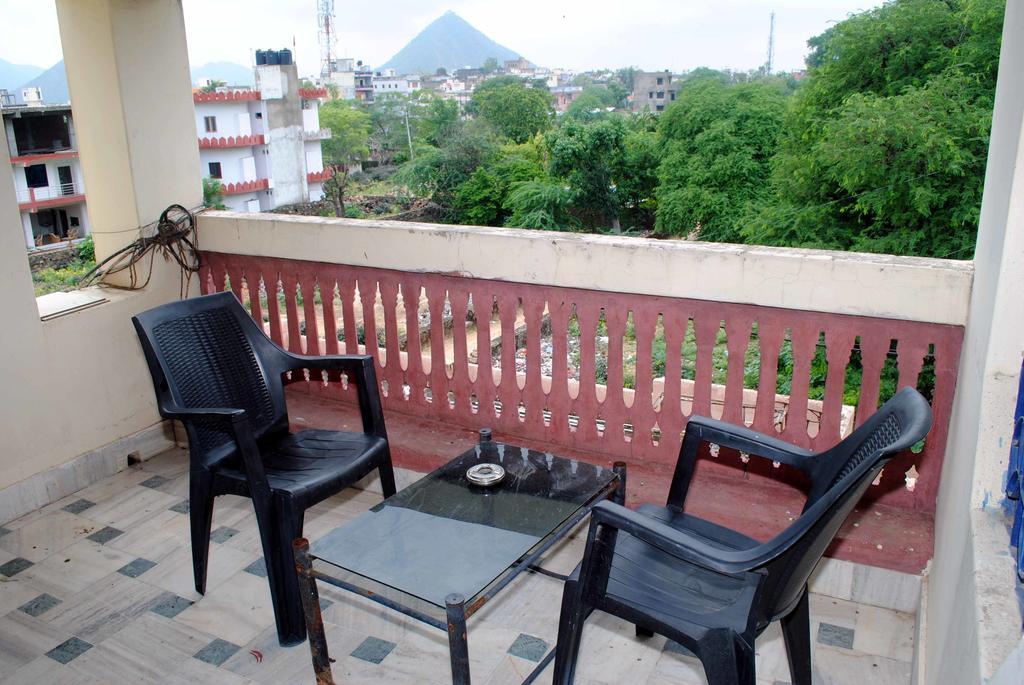 Hotel Hilltop Pushkar Eksteriør bilde